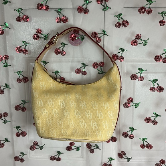 Sold - Picture 1 of 7